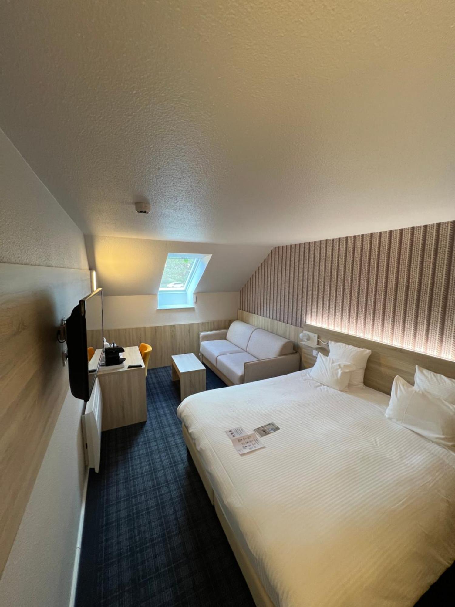 Brit Hotel Landivisiau Bagian luar foto