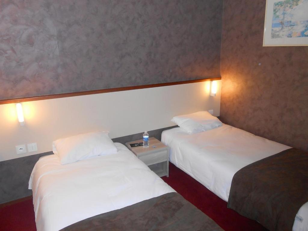 Brit Hotel Landivisiau Bagian luar foto