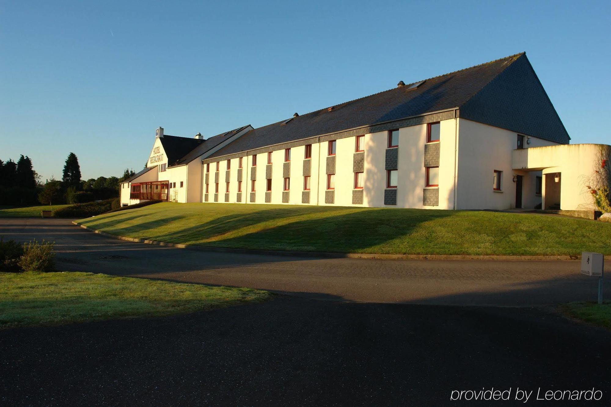 Brit Hotel Landivisiau Bagian luar foto